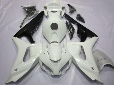 En Blanco & Negro 06-07 CBR1000RR Carenado